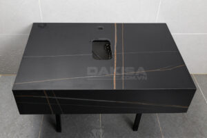 mat-da-dat-lavabo-vuong-den-chong-tray-bd01