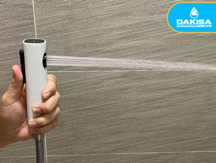 vòi xịt vệ sinh bồn cầu